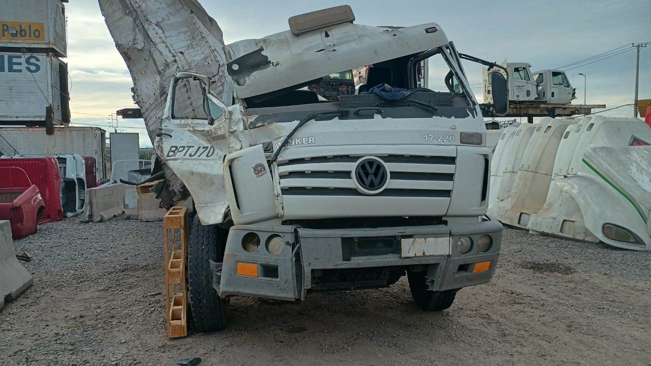 Desarmaduría San Pablo - CARDáN VOLKSWAGEN 17 220M USADO, En desarme.