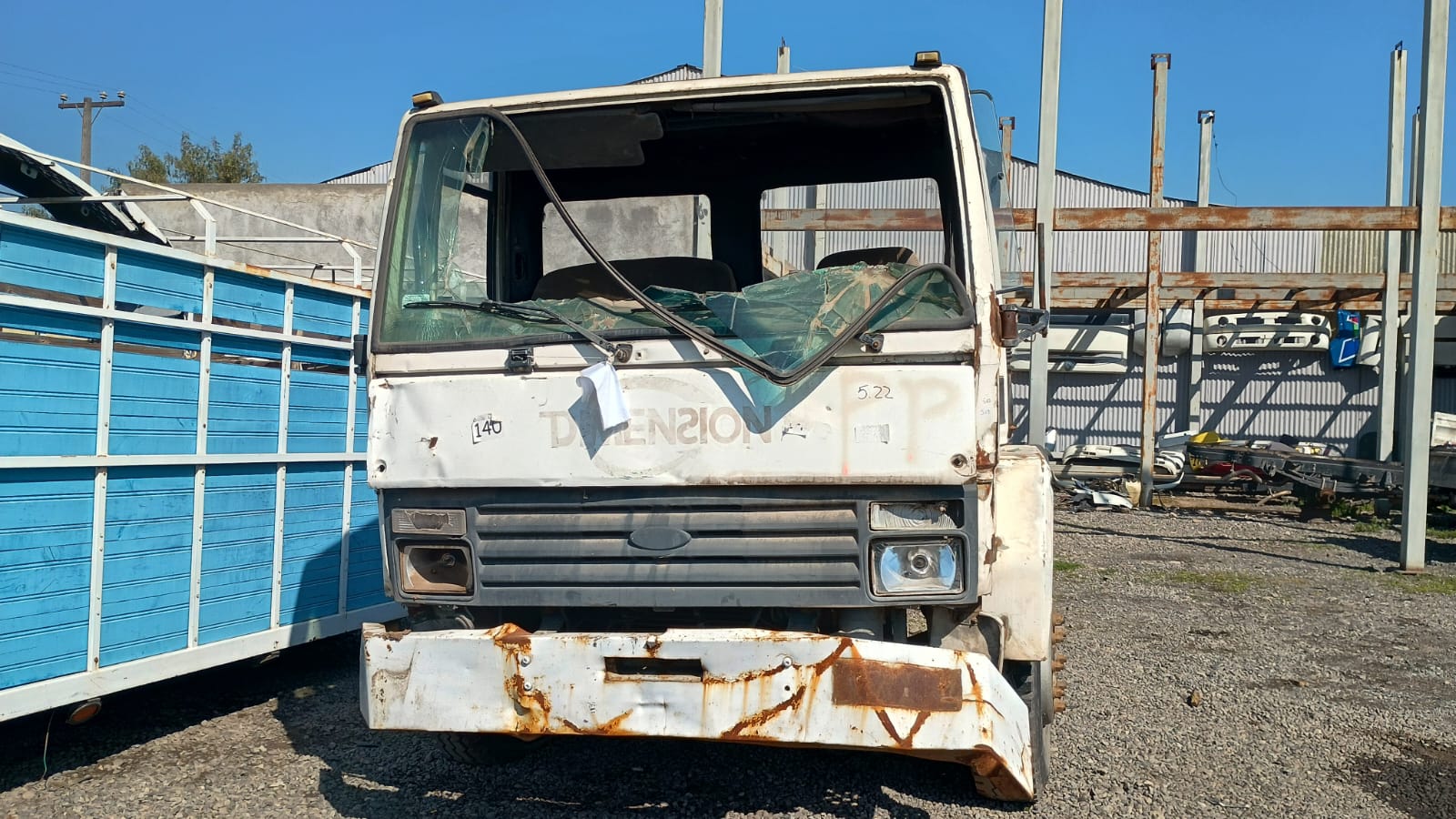 Desarmaduría San Pablo - LLANTA FORD CARGO 1416 USADA, En desarme.