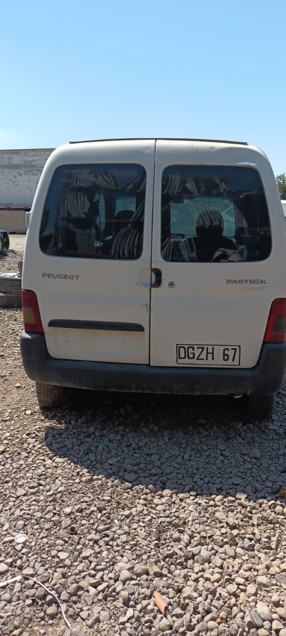 Desarmaduría San Pablo - PEUGEOT PARTNER , En desarme.