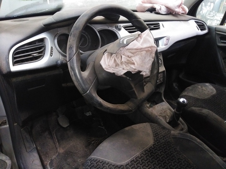 Desarmaduría San Pablo - CITROEN C3 , En desarme.