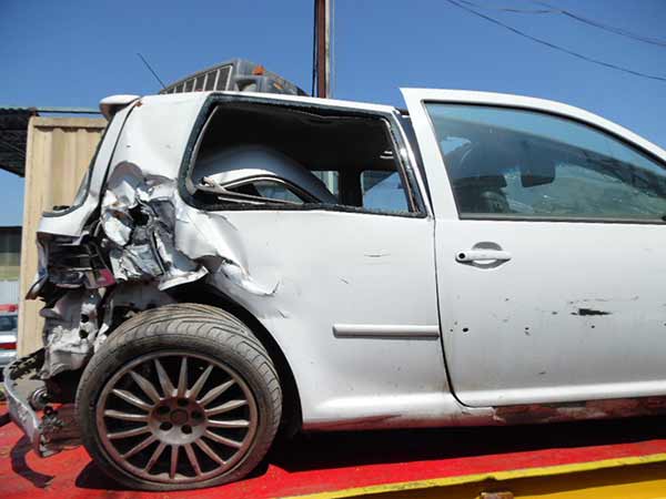 LLANTA Volkswagen GOLF 2001  USADA EN DESARME