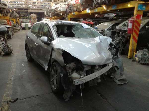 MOTOR Peugeot 208 2015  USADO EN DESARME